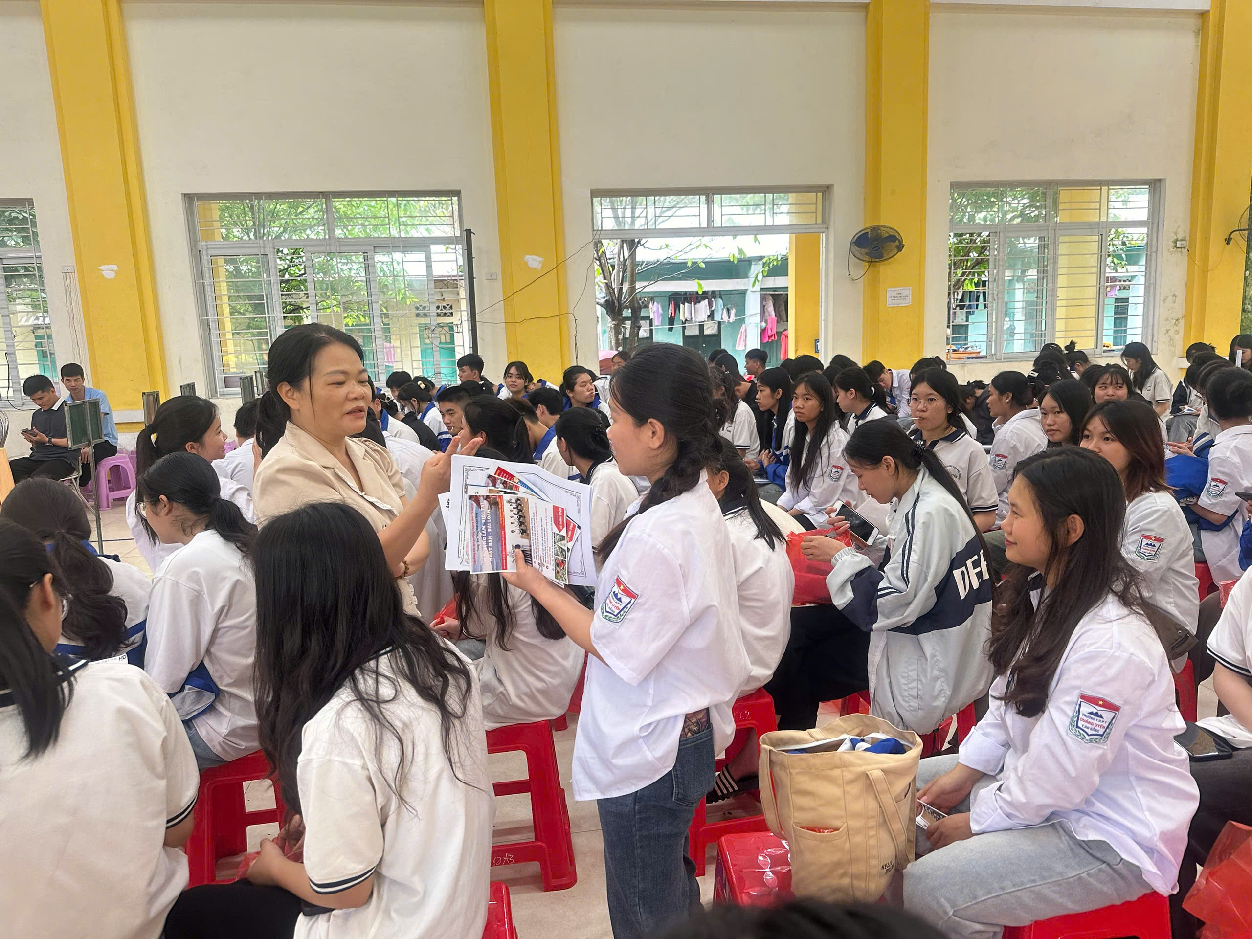 TIN BÀI TƯ VẤN HƯỚNG NGHIỆP NĂM 2025